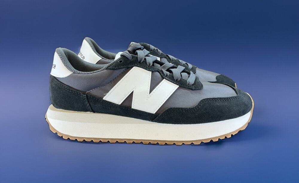 Size 7.5 - New Balance 237 Black Magnet Sea Salt W